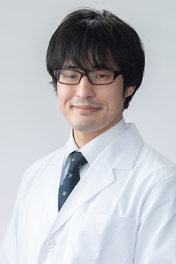 医員　原田 怜