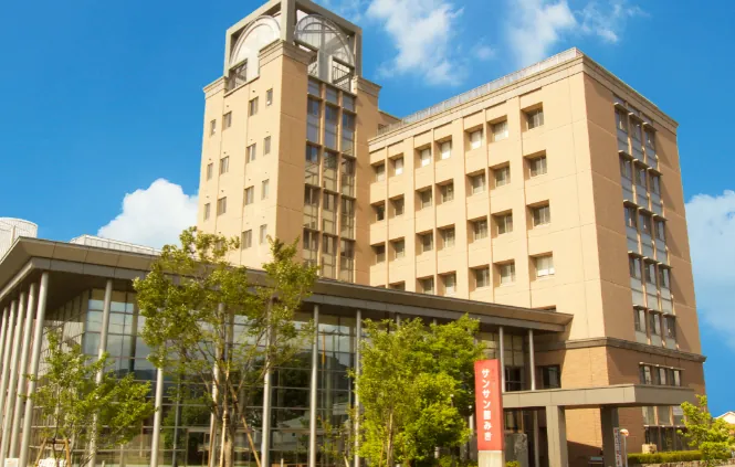 地域の防災士から講話を聴く学生