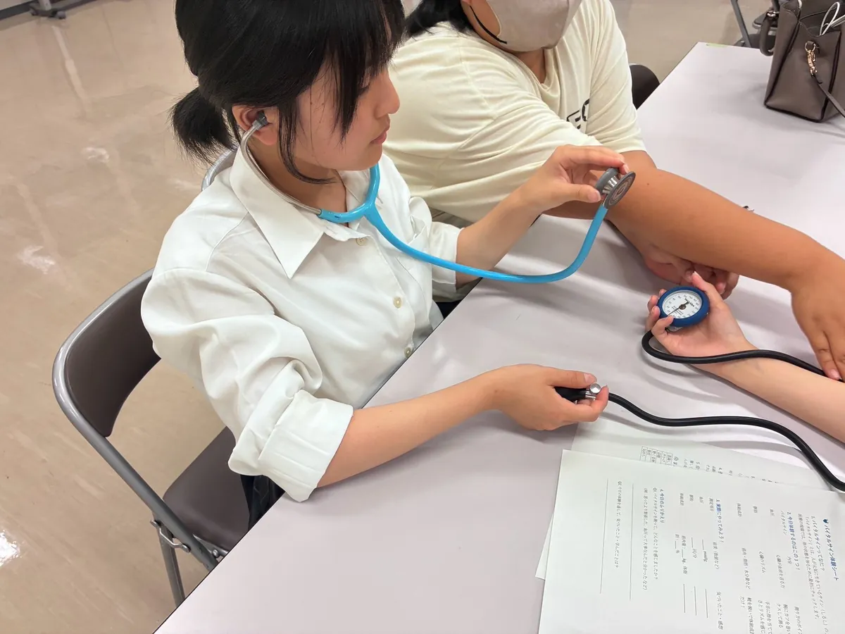 高校生への看護技術指導の打合せ